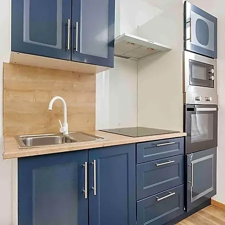 Large Maison - 5 Chambres- 2 Sdb- Proche Lille Roubaix